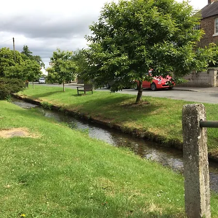 The Masons Arms * הרוגייט